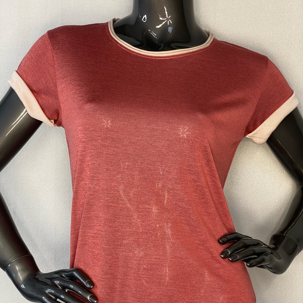 VINCE BRICK RED SILK KNIT TOP.